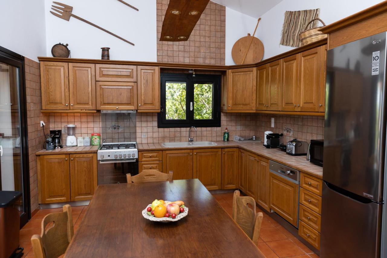 Kouvelia Country Home Luxury Villa Rental Nerotrivia Luaran gambar