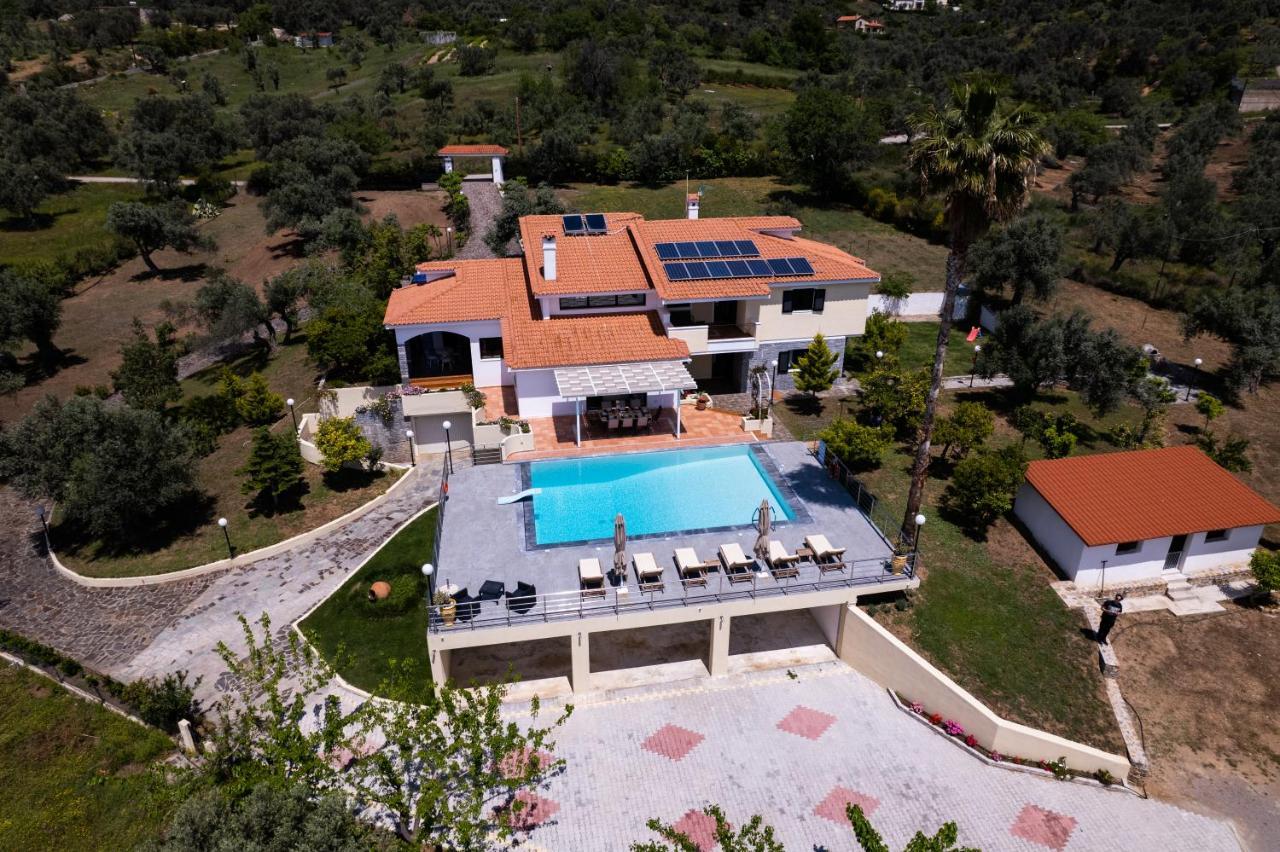 Kouvelia Country Home Luxury Villa Rental Nerotrivia Luaran gambar