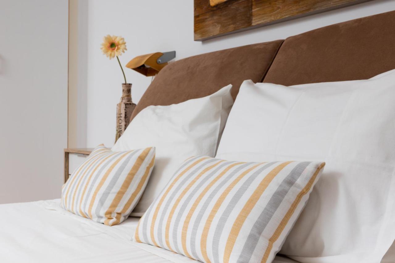 Kouvelia Country Home Luxury Villa Rental Nerotrivia Luaran gambar