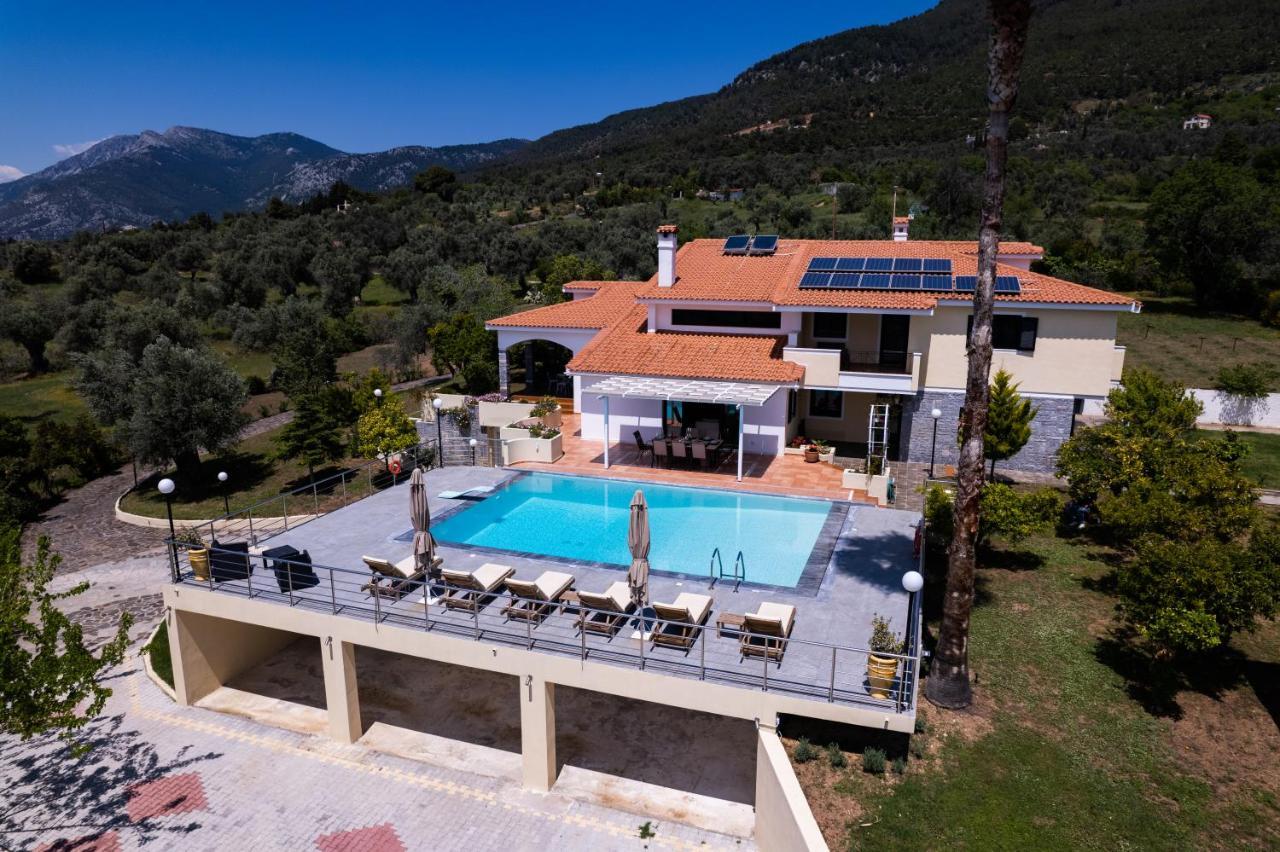 Kouvelia Country Home Luxury Villa Rental Nerotrivia Luaran gambar